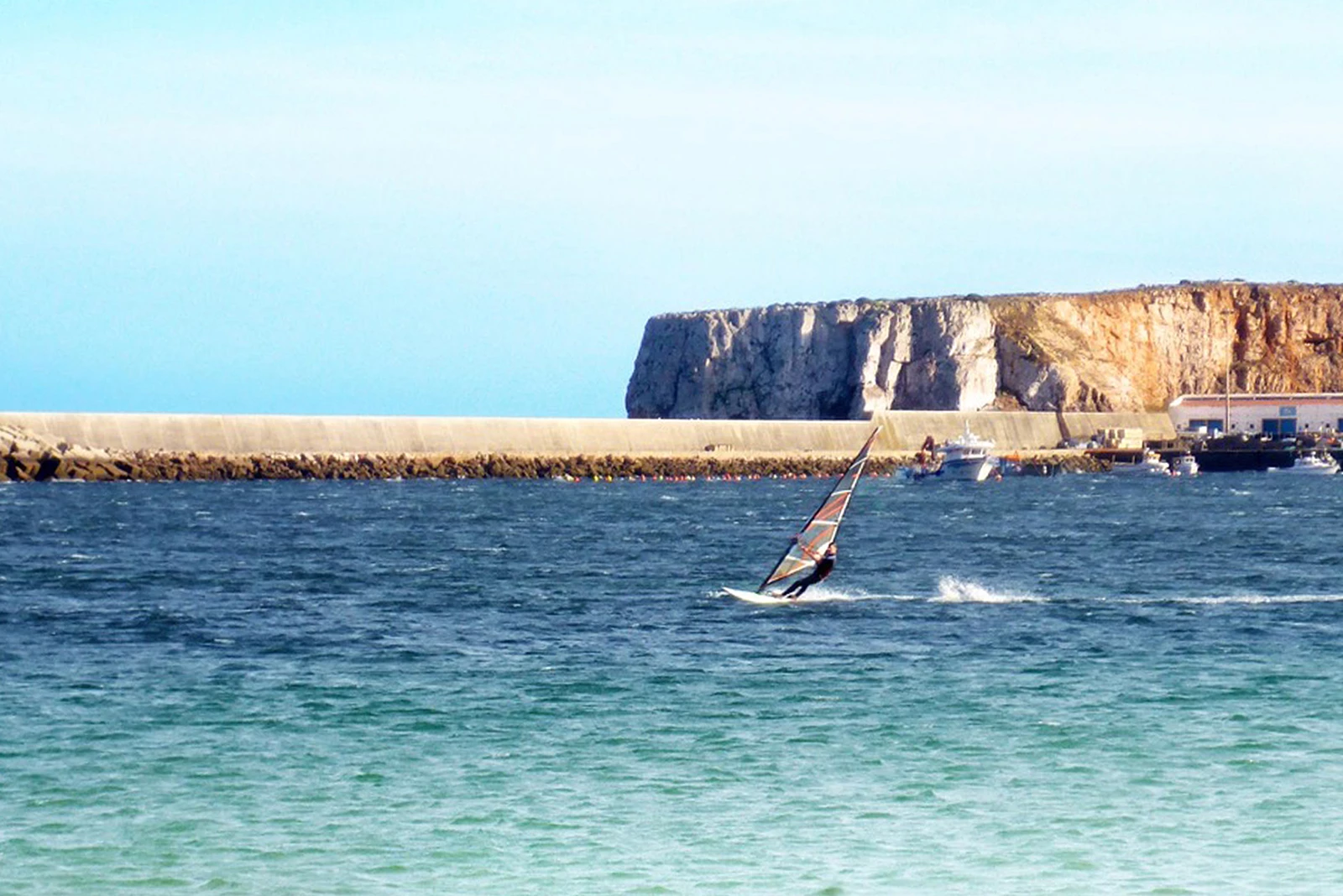 Windsurfen in der Welle